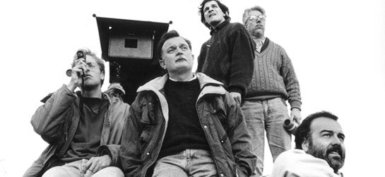 Juan Solanas, Félix Monti (ADF), Andrés Mazzón (ADF), Luis Puenzo y Raúl Outeda en el rodaje de La peste (1991). Foto gentileza Luis Puenzo.